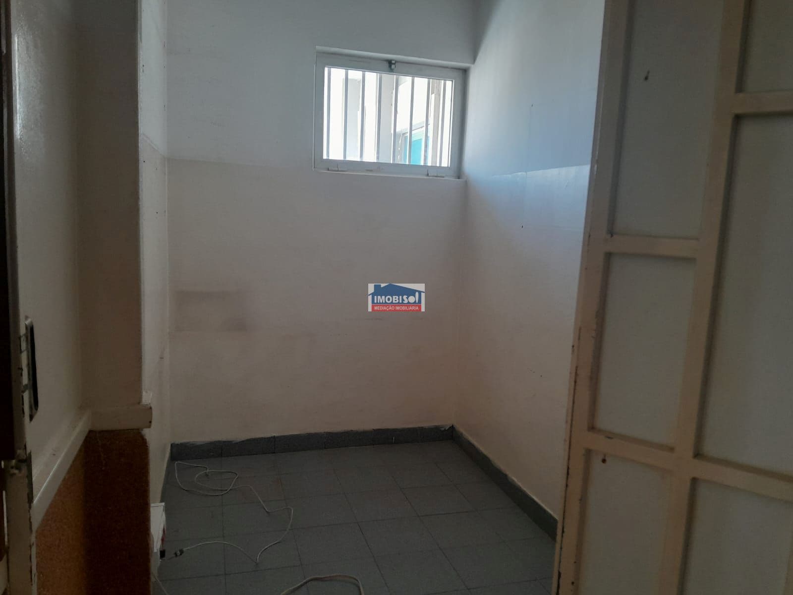 Espace commercial à louer à Praia, Santiago — foto 3