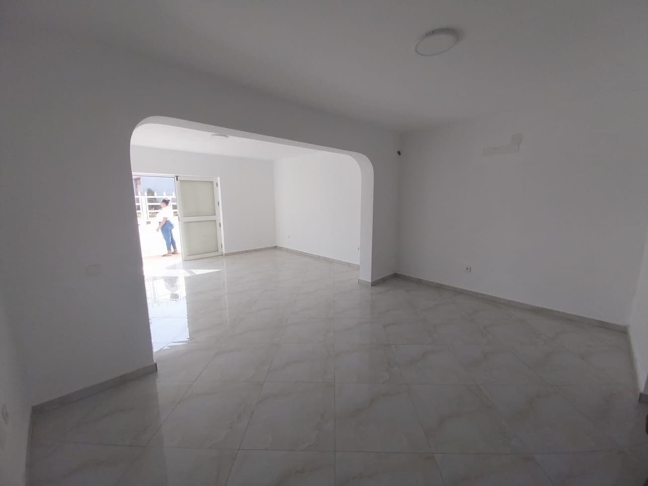 Espace commercial à louer à Praia, Santiago — foto 5