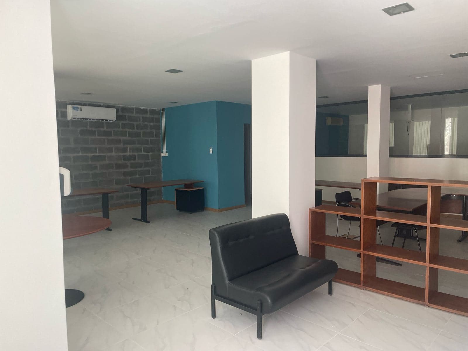 Commercial space for rent in Praia, Santiago — foto 3