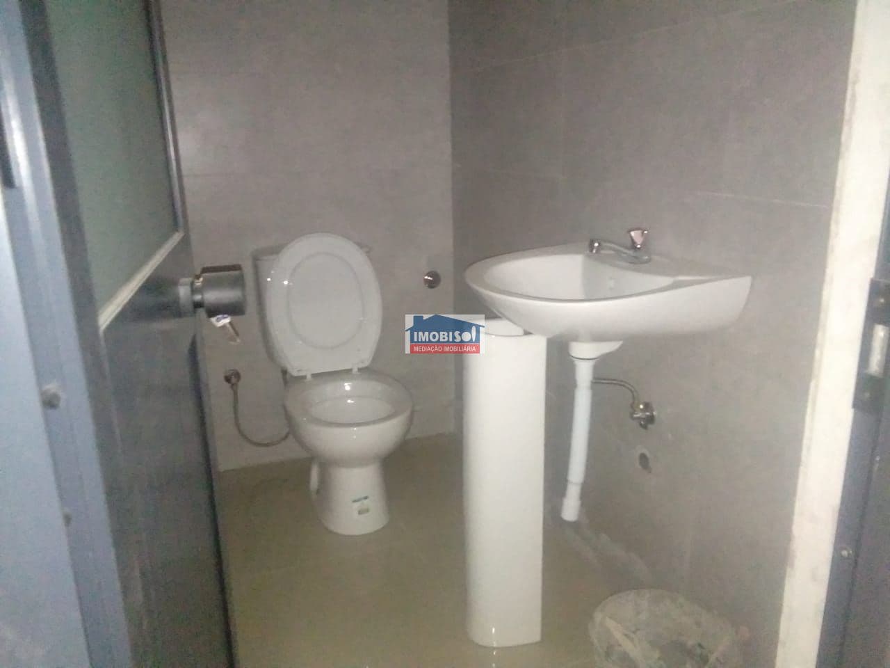 Commercial space for rent in Praia, Santiago — foto 3
