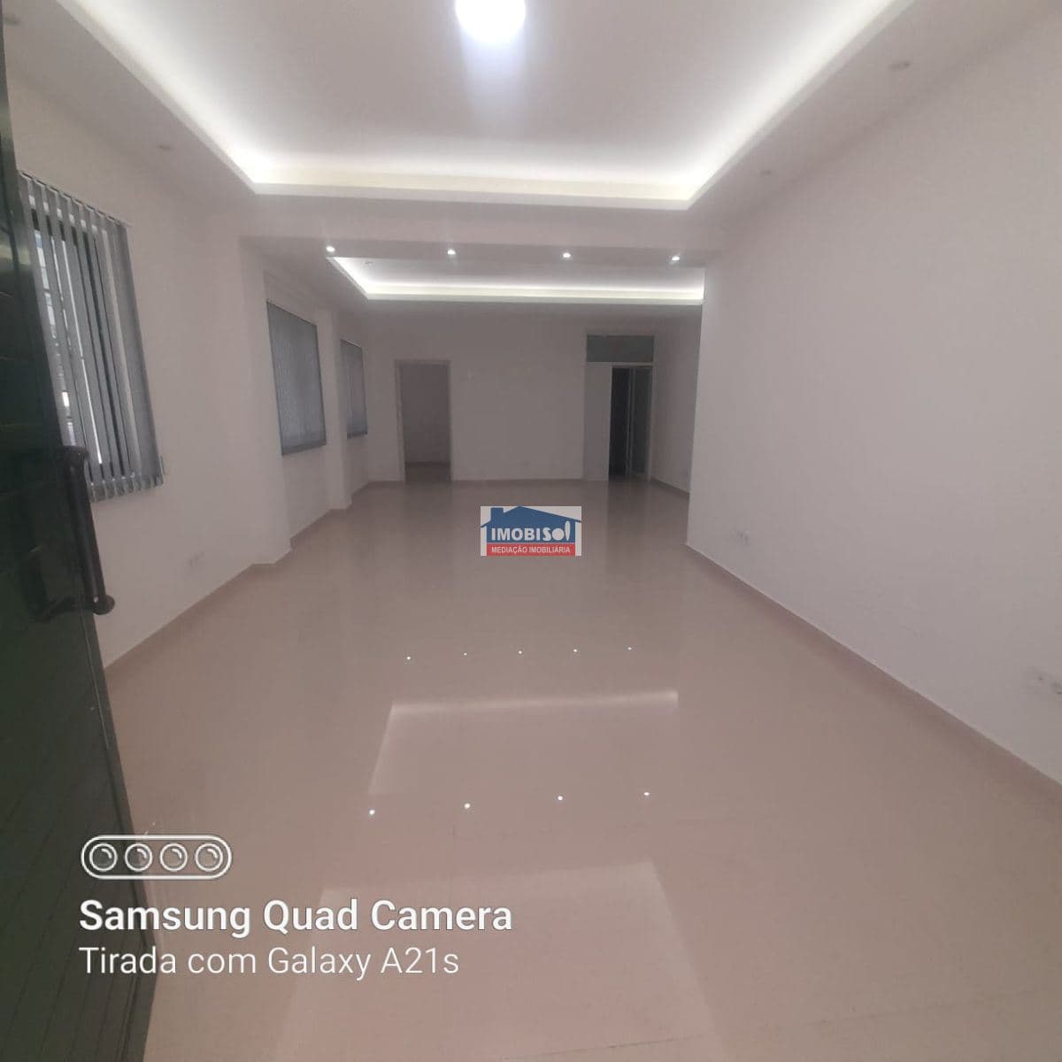 Espaço comercial para arrendamento na Praia, Santiago — foto principal