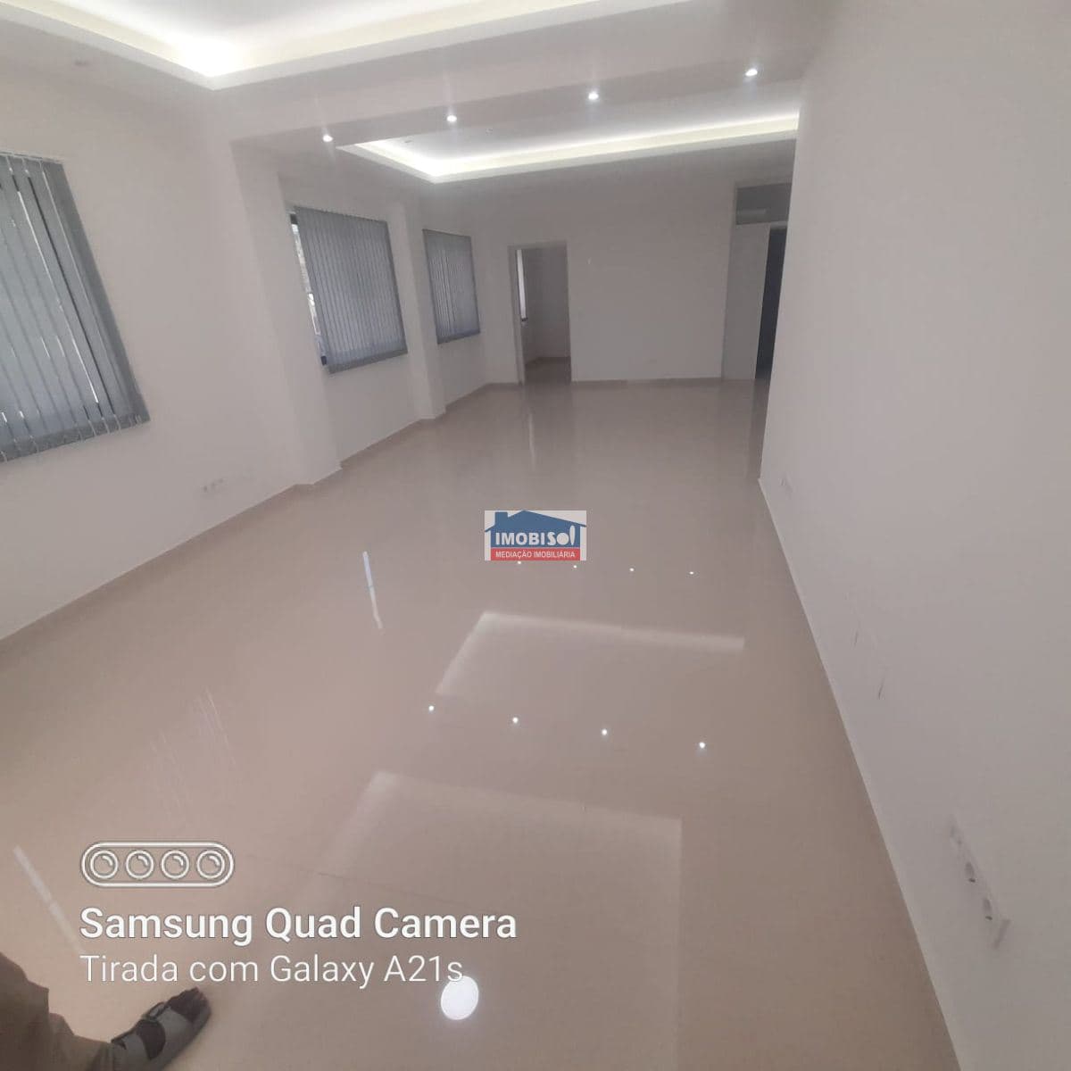 Espaço comercial para arrendamento na Praia, Santiago — foto 2