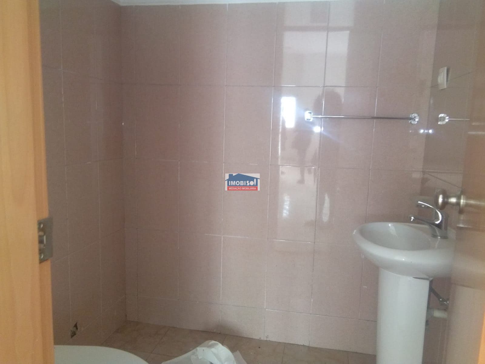 Commercial space for rent in Praia, Santiago — foto 3