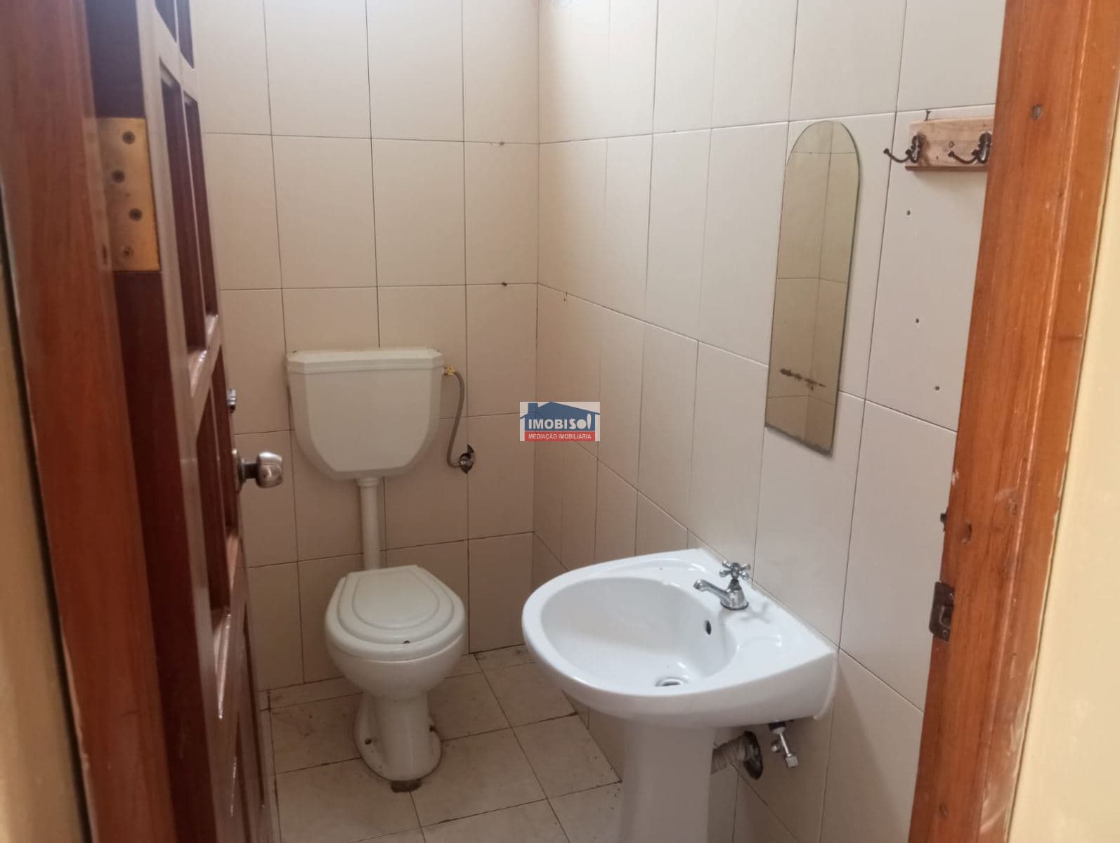 Business for rent in Praia, Santiago — foto principal