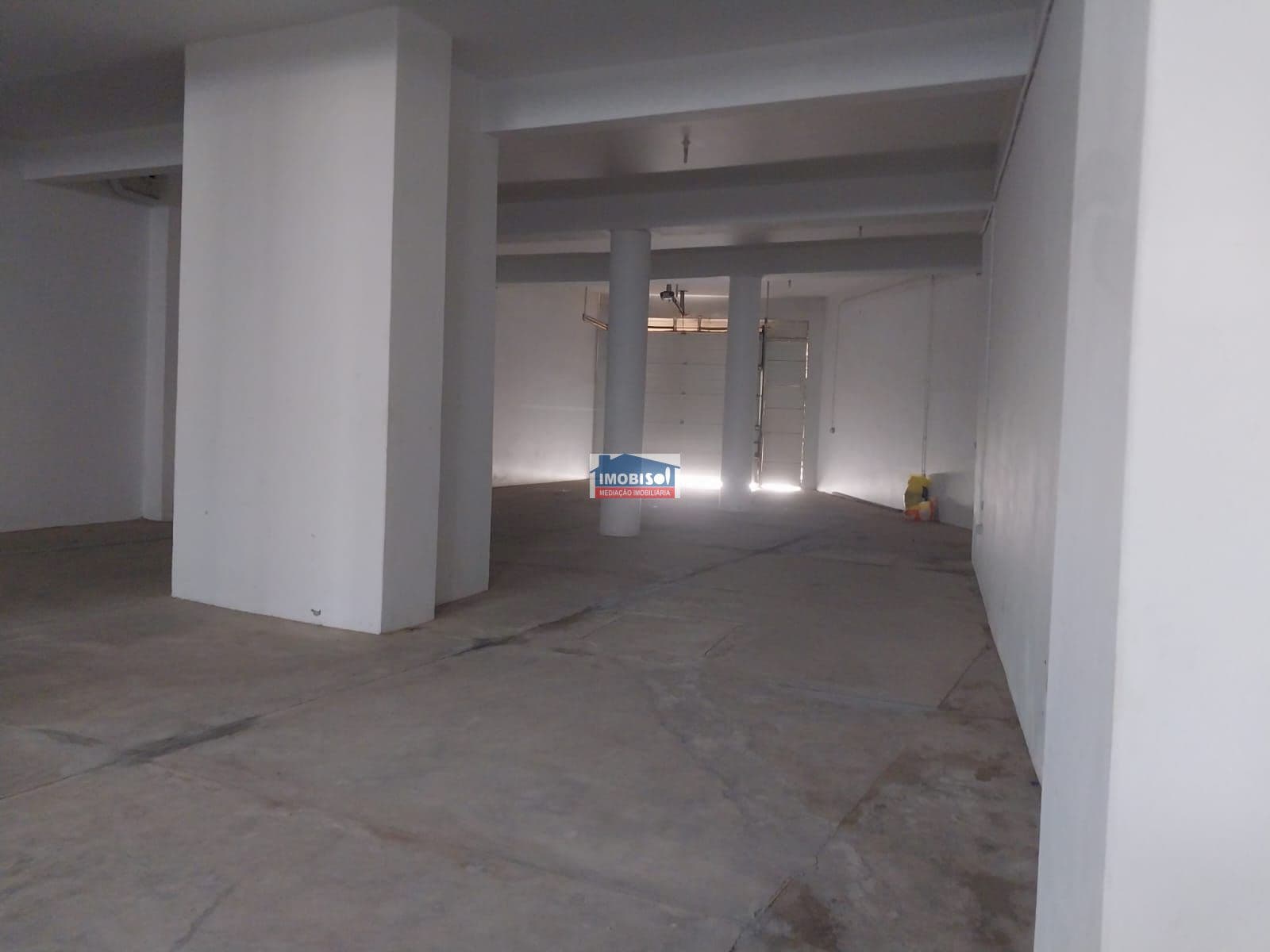 Warehouse for rent in Praia, Santiago — foto principal