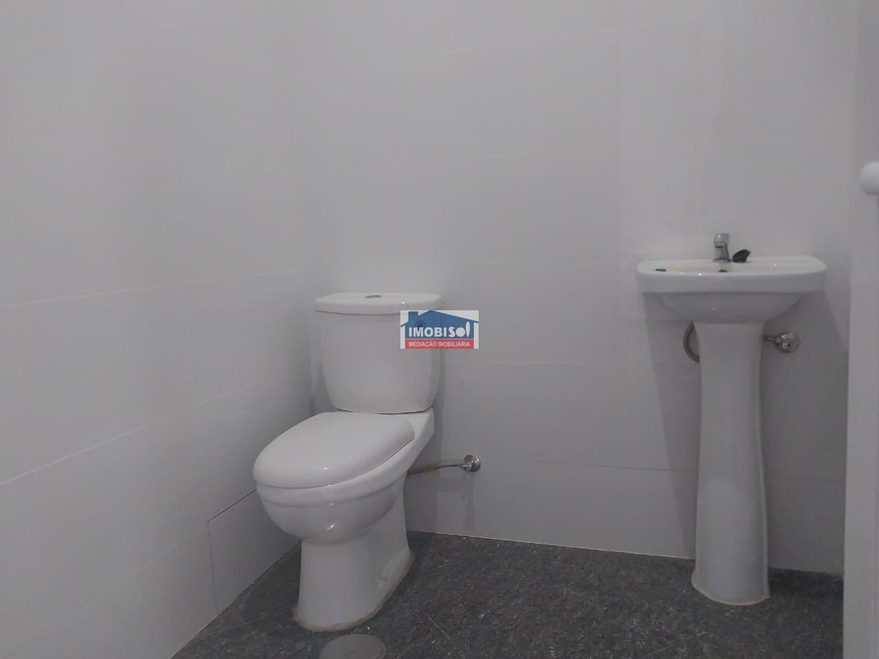 Espace commercial à louer à Praia, Santiago — foto 4