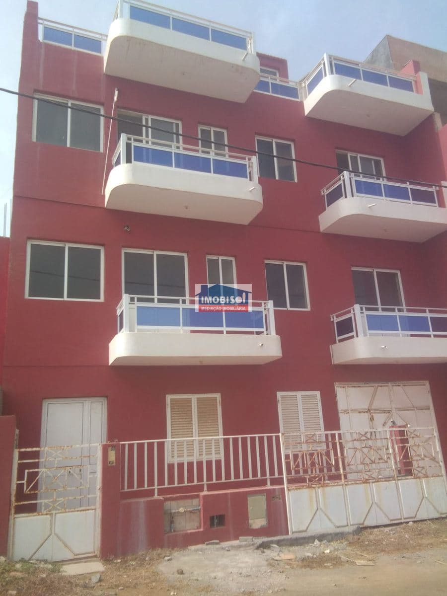 Building for sale in São Miguel, Santiago
