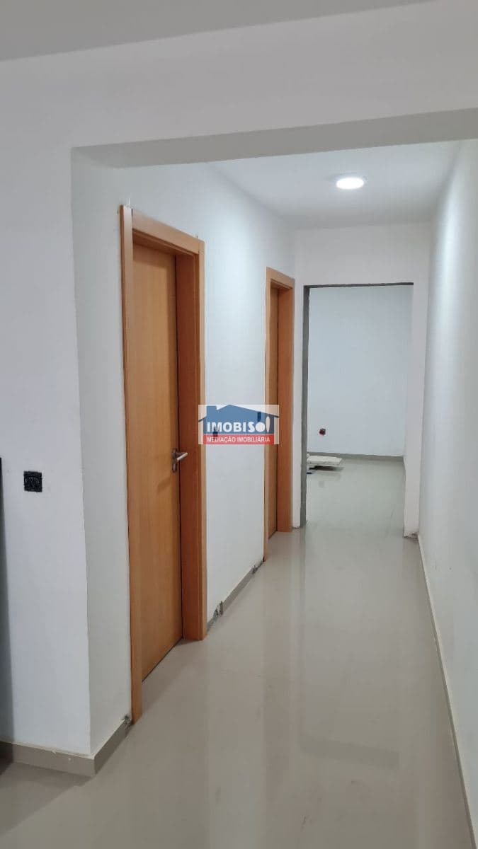 Commercial space for sale in Praia, Santiago — foto 2